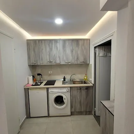 Apartment Floating Bed